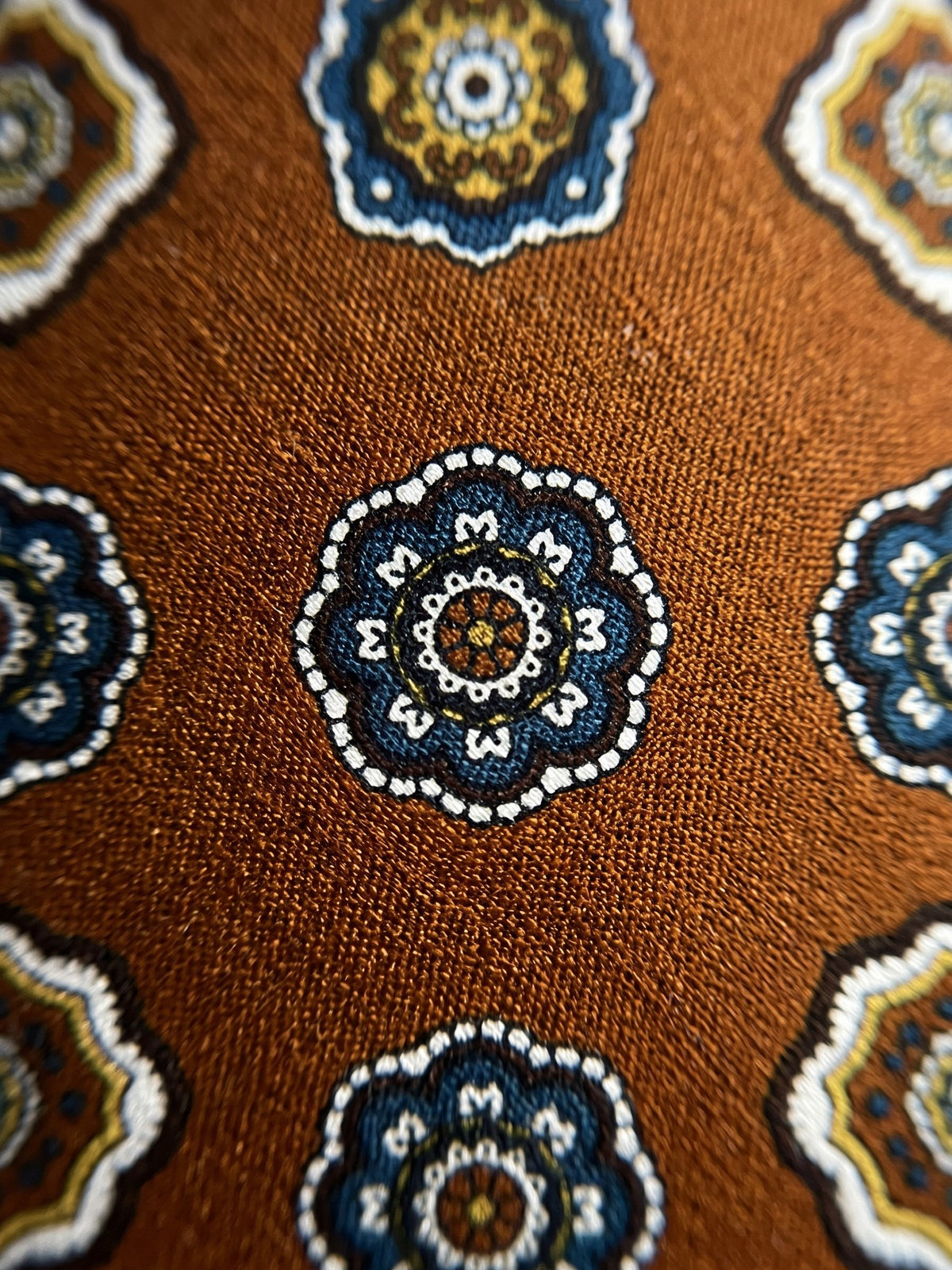 Corbata Cortázar — detalle de la seda
