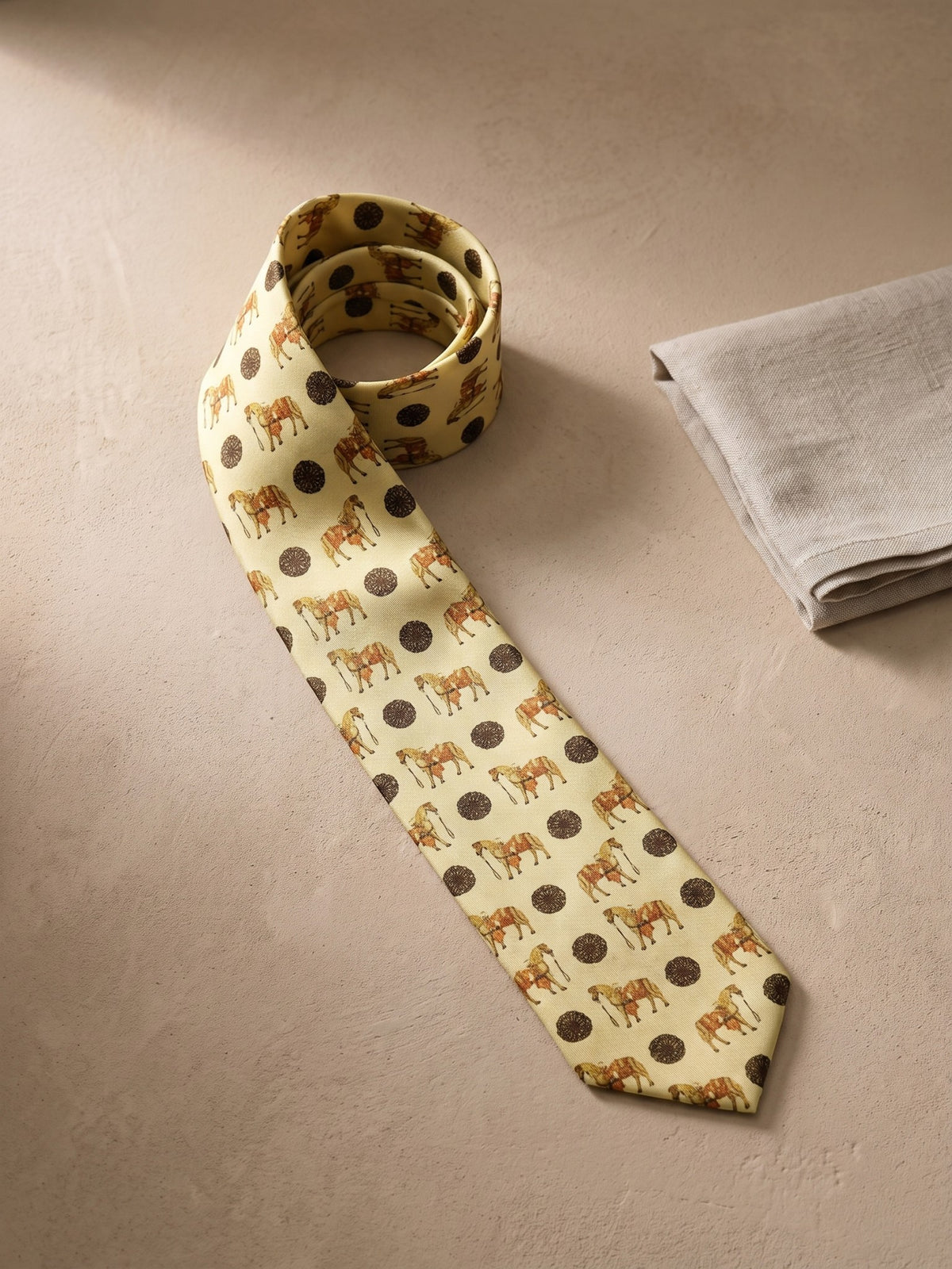 Corbata Eccus — bodegón