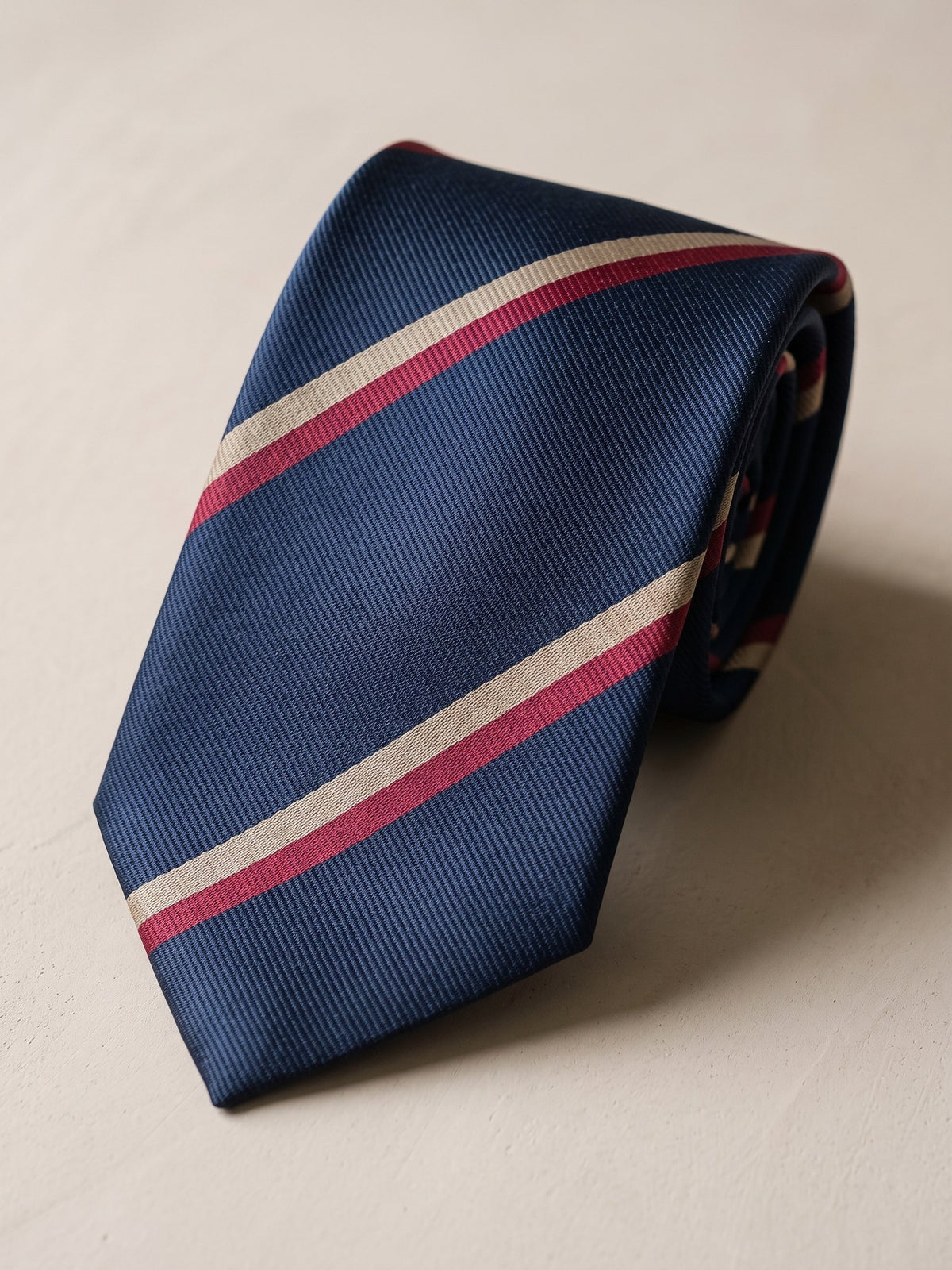 Corbata Heatcliff — trama de cerca