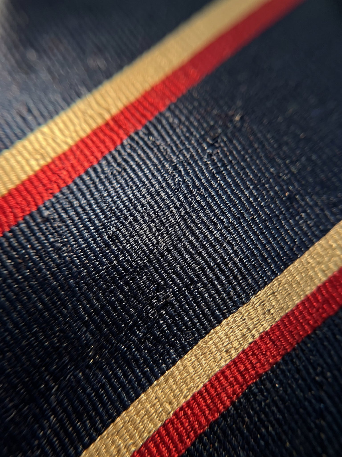 Corbata Heatcliff — detalle de la seda