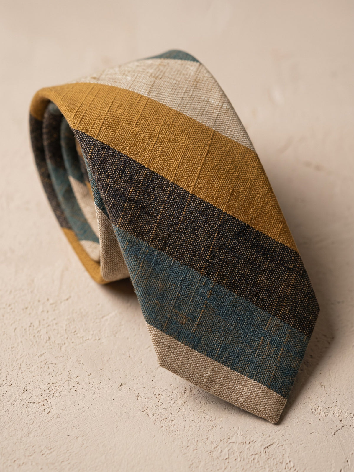 Corbata Lacroze — detalle de la seda