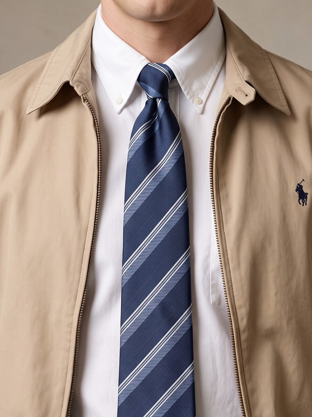 Corbata Mitre — nudo puesto