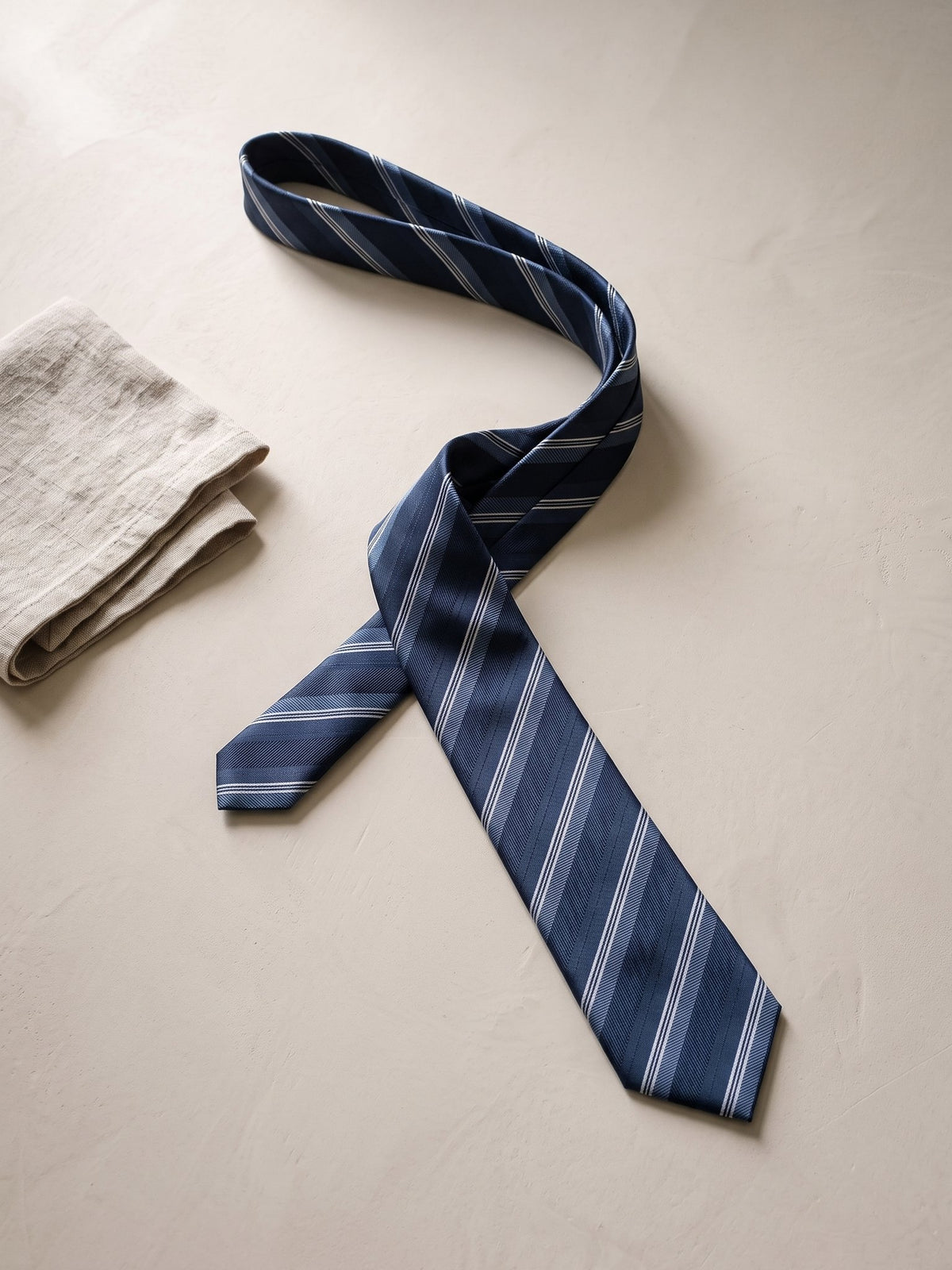 Corbata Mitre — bodegón