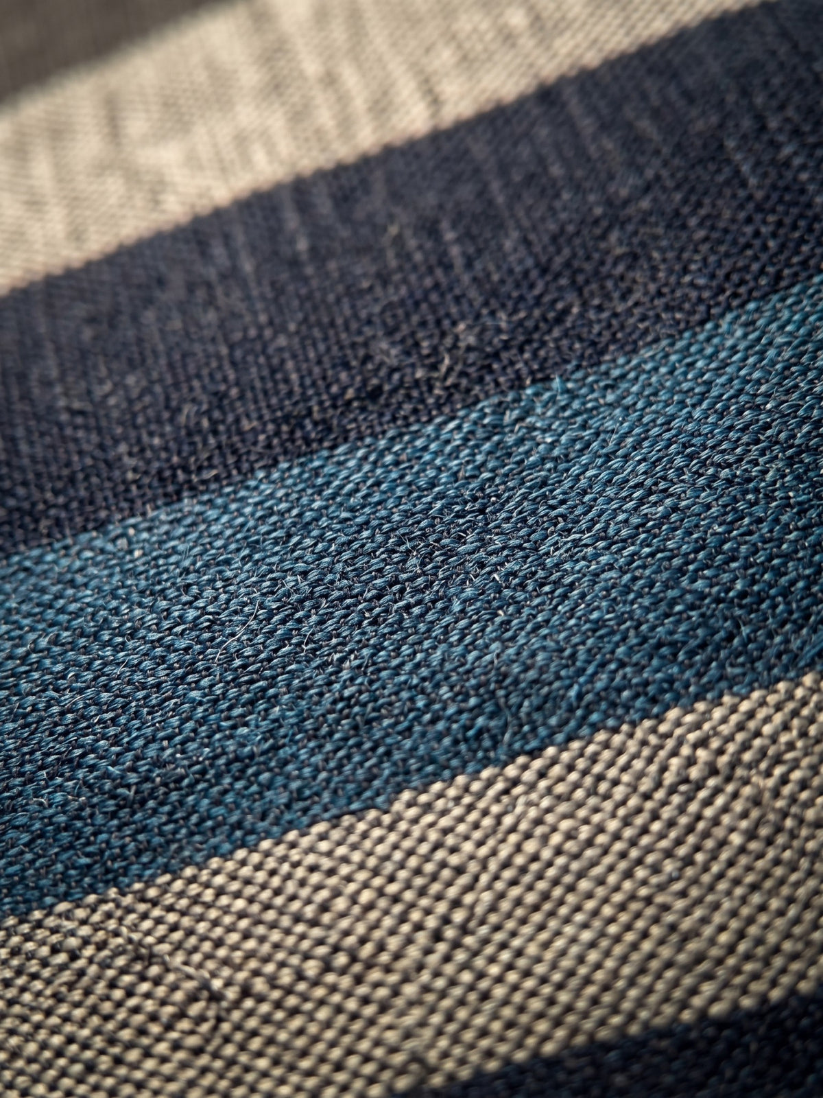 Corbata Saavedra — trama de cerca